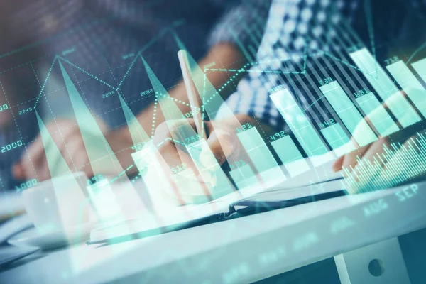 Multi-Exposition von zwei Männern, die Investitionen mit dem Börsenforex-Chart planen. — Stockfoto