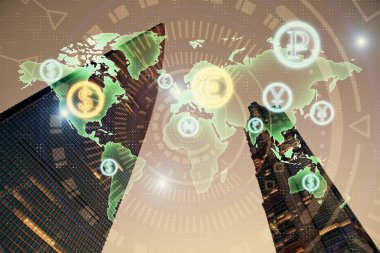 Yüksek binaların arka planında çoklu pozlama olan eski şehir haritası. Finansal araştırma kavramı.