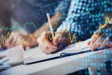 İki adamın hisse senedi piyasası grafiğiyle yatırım planladığı çok sayıda olay.