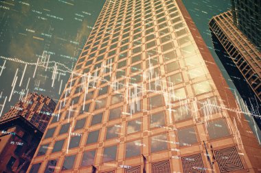 Yüksek binaların arka planında çoklu pozlama olan eski şehir haritası. Finansal araştırma kavramı.