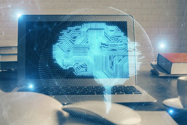 Mehrfachbelichtung des Arbeitstisches mit Computer und Gehirn-Hologramm. Brainstormkonzept. — Stockfoto