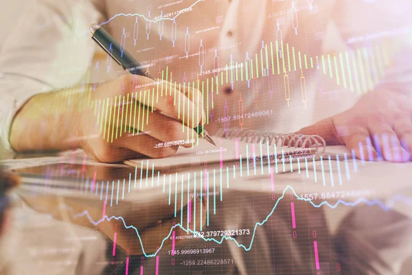 Multi exposición del hombre planing inversión con el mercado de valores gráfico de divisas . —  Fotos de Stock