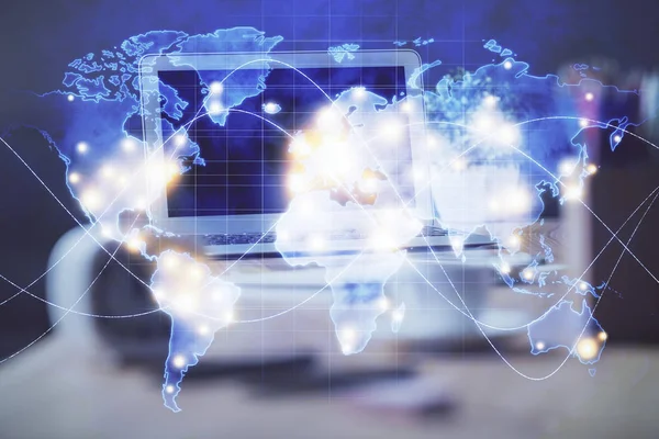 İş teması simgelerinin çoklu pozlandırılması ve bilgisayar geçmişi olan çalışma alanı. Başarı kavramı.