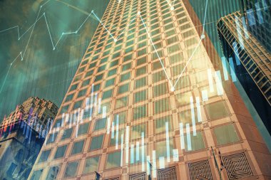 Yüksek binaların arka planında çoklu pozlama olan eski şehir haritası. Finansal araştırma kavramı.