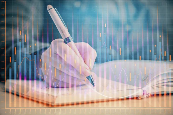 Πολλαπλή έκθεση των χεριών της γυναίκας που κάνει σημειώσεις με Forex γράφημα ολόγραμμα. Έννοια της τεχνικής ανάλυσης. — Φωτογραφία Αρχείου
