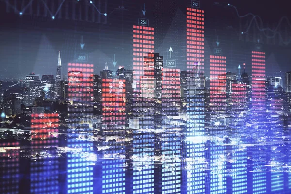Gráfico financiero sobre paisaje nocturno de la ciudad con altos edificios de doble exposición de fondo. Concepto de análisis . — Foto de Stock