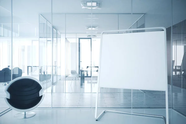 Zeitgenössisches Business-Interieur mit leeren Whiteboards — Stockfoto