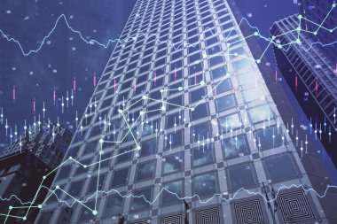 Yüksek binaların arka planında çoklu pozlama olan eski şehir haritası. Finansal araştırma kavramı.