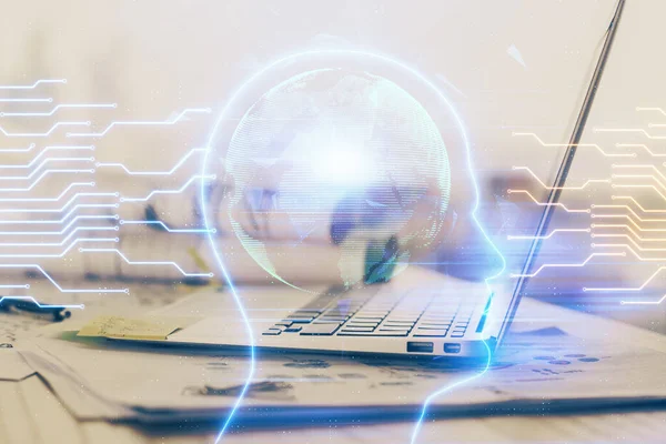 Multi exposición de mesa de trabajo con ordenador y holograma cerebral. Concepto de tormenta de ideas. —  Fotos de Stock