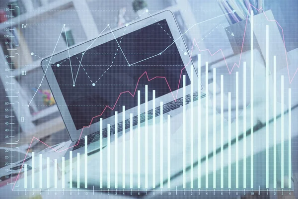 Gráfico financeiro desenho colorido e tabela com computador no fundo. Exposição múltipla. Conceito de mercados internacionais. — Fotografia de Stock