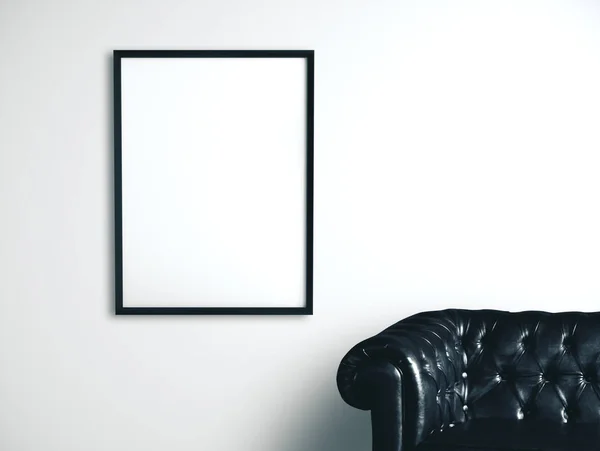 Bílý interiér s tmavou koženou pohovkou — Stock fotografie