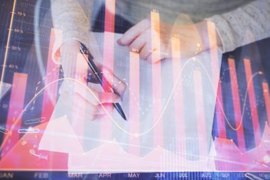 Not defteri 'nde el notu almak. Ön Forex grafik hologramlar. Araştırma kavramı. Çoklu pozlama
