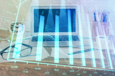 Borsa grafiği ve bilgisayar geçmişi olan tablolar. Çoklu maruz kalma. Mali analiz kavramı.