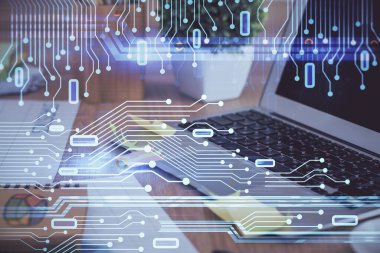 Teknoloji temalı çizim ve bilgisayarlı masa. Çifte maruziyet. Bilgi kavramı.