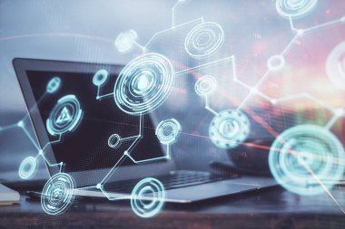 Sosyal ağ hologramıyla birlikte bilgisayar masaüstünde. Çoklu maruz kalma. Uluslararası insan ilişkileri kavramı.