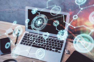 Sosyal ağ hologramıyla birlikte bilgisayar masaüstünde. Çoklu maruz kalma. Uluslararası insan ilişkileri kavramı.