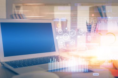 Bilgisayarın arka plan ve teknoloji temalı çizimlerine çoklu maruz kalma. Yenilik kavramı.