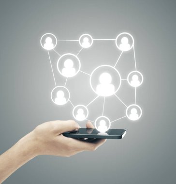 Sosyal medya planlı akıllı telefonlara el koymak. Teknoloji ve iletişim konsepti.