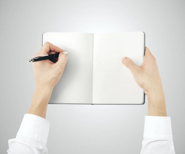 Boş not defterine el çizimi. Eğitim ve kopyalama alanı konsepti. Model,