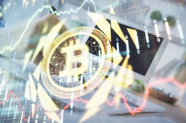 Kripto para birimi hologramı, Bitcoin, ellerin üstünde ico teması not tutuyor. Engelleme zinciri kavramı. Çoklu pozlama