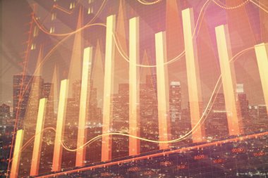 Yüksek binaların arka planında çoklu pozlama olan eski şehir haritası. Finansal araştırma kavramı.