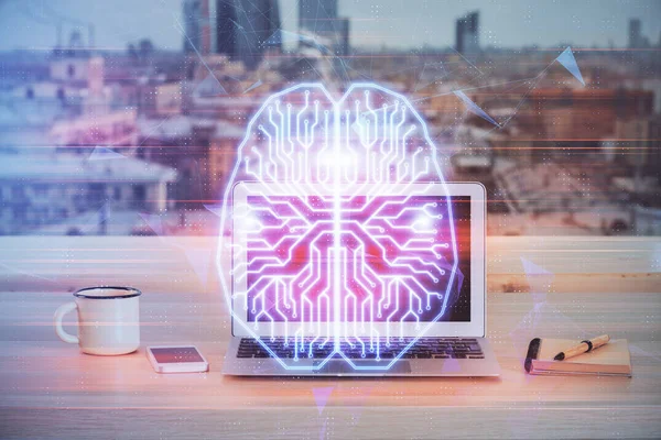 Doble exposición de la mesa con la computadora y el holograma cerebral. Concepto de innovación . —  Fotos de Stock