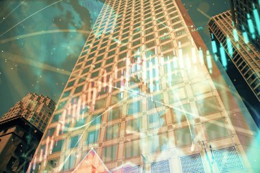 Yüksek binaların arka planında çoklu pozlama olan eski şehir haritası. Finansal araştırma kavramı.