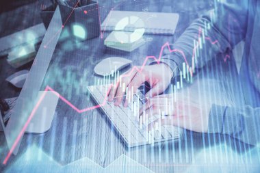 Adam ile mali grafik çift pozlama arka planda ofiste çalışır. Analiz kavramı.