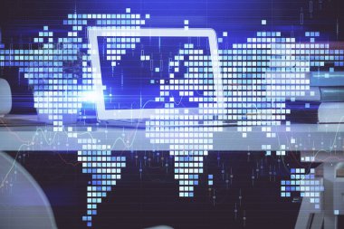 İş teması simgelerinin çifte pozlandırılması ve bilgisayar geçmişi olan çalışma alanı. Başarı kavramı.