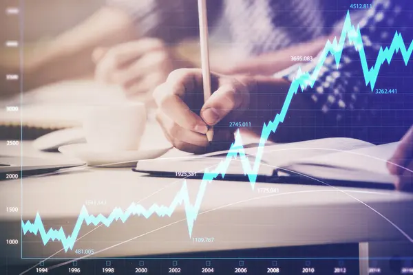 Multi esposizione di due uomini planing investimento con grafico forex mercato azionario. — Foto Stock