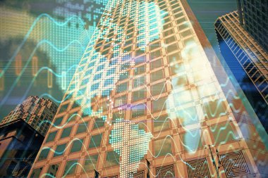 Yüksek binaların arka planında çoklu pozlama olan eski şehir haritası. Finansal araştırma kavramı.