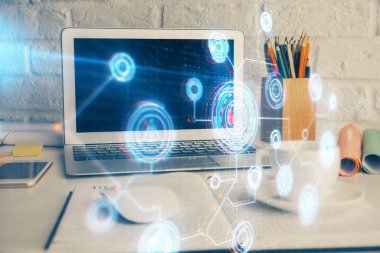 Kişisel bilgisayar ve teknik tema çizimi ile masaüstü çok açıkta. Büyük Veri Kavramı.