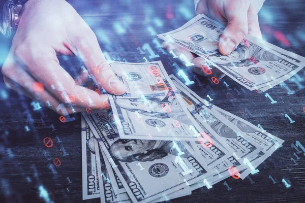 Multi blootstelling van technologie tekenen hologram en ons dollars biljetten en mannenhanden. Gegevensconcept — Stockfoto