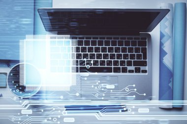 Bilgisayarla üst görünüm çalışma masası arka planında veri temasının çoklu pozlanması hologramı çiziyor. Teknoloji kavramı.