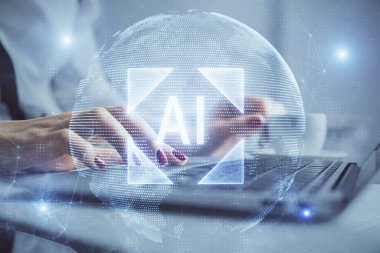 Bilgisayar ve veri temalı hologram çizimleri üzerinde çalışan kadın ellerine çok fazla maruz kalma. Teknoloji kavramı.