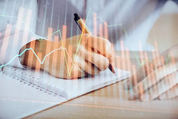 Multi esposizione di uomo planing investimento con grafico forex mercato azionario. — Foto Stock