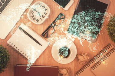 Sosyal ağ temalı çizimlerin telefon üzerinden çifte pozlandırılması. Üst Manzara. Kavram bağlayan insanlar.