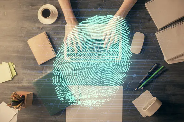 Doble exposición de las manos de las mujeres que trabajan en el dibujo del holograma de computadora y huellas dactilares. Vista superior. Concepto de seguridad digital . — Foto de Stock