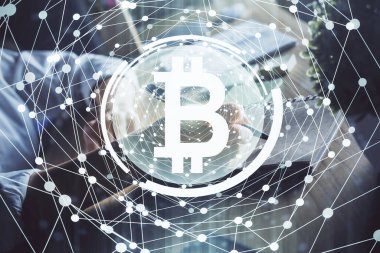 Kripto para birimi hologramı, Bitcoin, ellerin üstünde ico teması not tutuyor. Engelleme zinciri kavramı. Çoklu pozlama