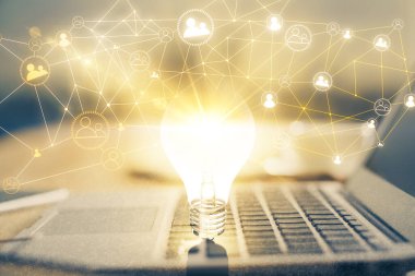 Sosyal ağ tema simgesi olan masaüstü bilgisayarı. Çoklu maruz kalma. Uluslararası bağlantılar kavramı.