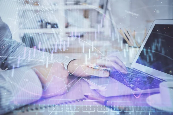 Multi exposure van aandelenmarkt grafiek met man werken op de computer op de achtergrond. Concept financiële analyse. — Stockfoto