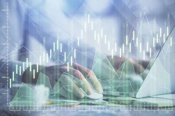 Doble exposición del gráfico de divisas con el hombre que trabaja en la computadora en el fondo. Concepto de análisis de mercado . —  Fotos de Stock