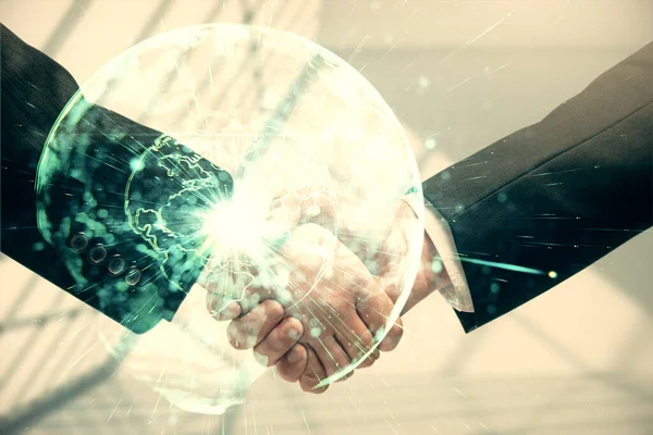 Double exposition d'hologramme de thème d'affaires et poignée de main de deux hommes. Concept de réussite. — Photo