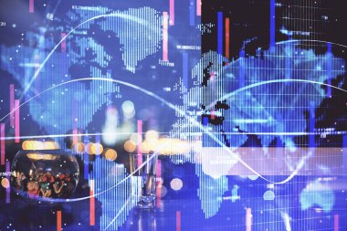 İş teması simgelerinin çifte pozlandırılması ve bilgisayar geçmişi olan çalışma alanı. Başarı kavramı.