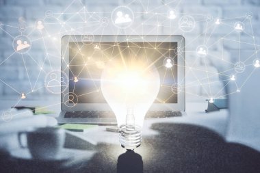 Sosyal ağ hologramıyla birlikte bilgisayar masaüstünde. Çoklu maruz kalma. Uluslararası insan ilişkileri kavramı.