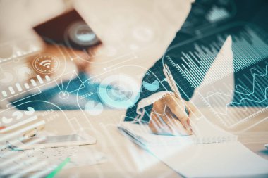 Teknoloji temasının arka plan notları alan insanların üzerine çift pozlanması. Teknoloji kavramı