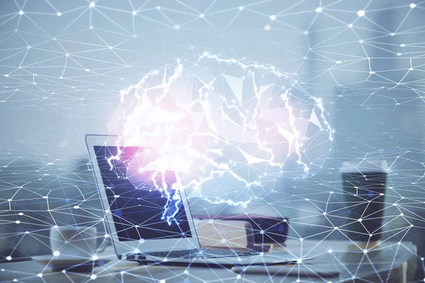 Doble exposición de la mesa de trabajo con el holograma de la computadora y del cerebro. Concepto de lluvia de ideas . —  Fotos de Stock