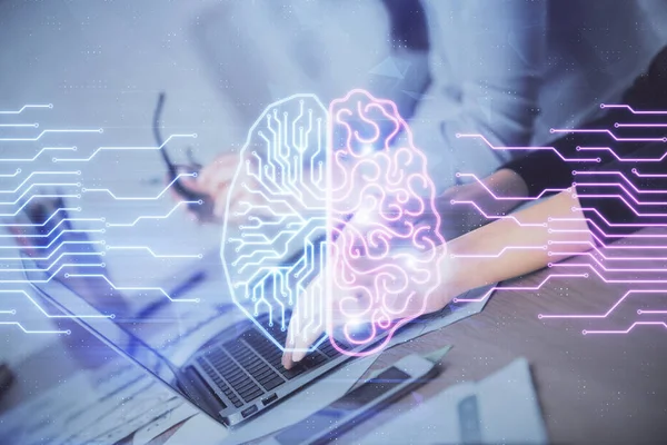 Multi exposição das mãos da mulher que trabalham no computador e no desenho do holograma do cérebro. Conceito Ai. — Fotografia de Stock