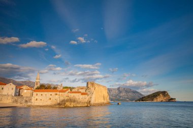 Güzel eski şehir, Budva, Adriyatik Denizi
