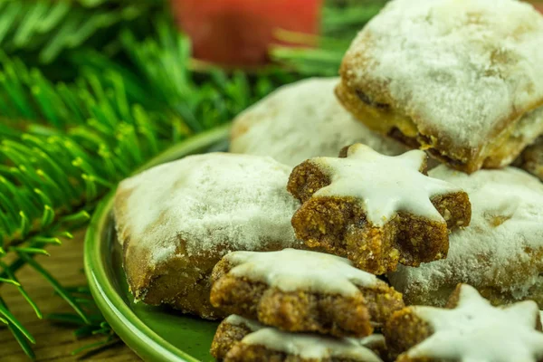 Akçaağaç yaprakları sonbahar renk ve renkli kabaklar